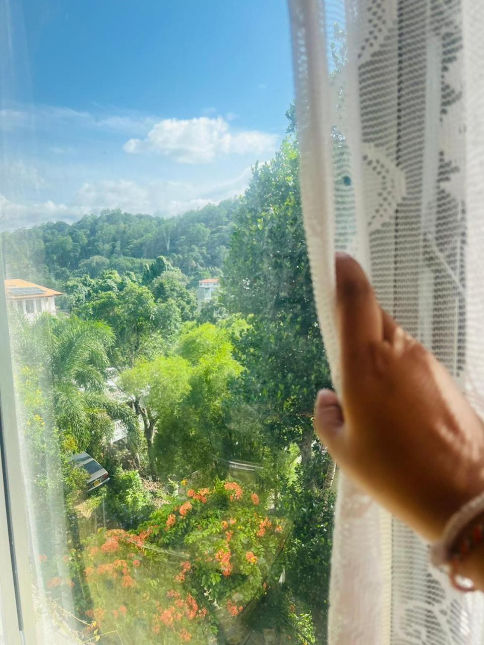 Suisse View Residence Kandy Bagian luar foto